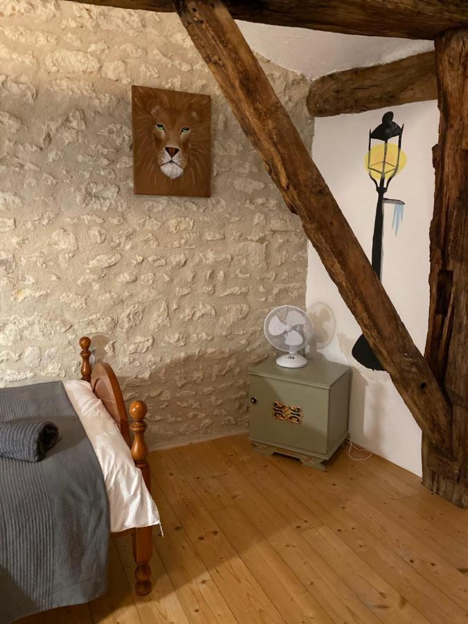 Metairie Des Gacheries Champagne-et-Fontaine Экстерьер фото