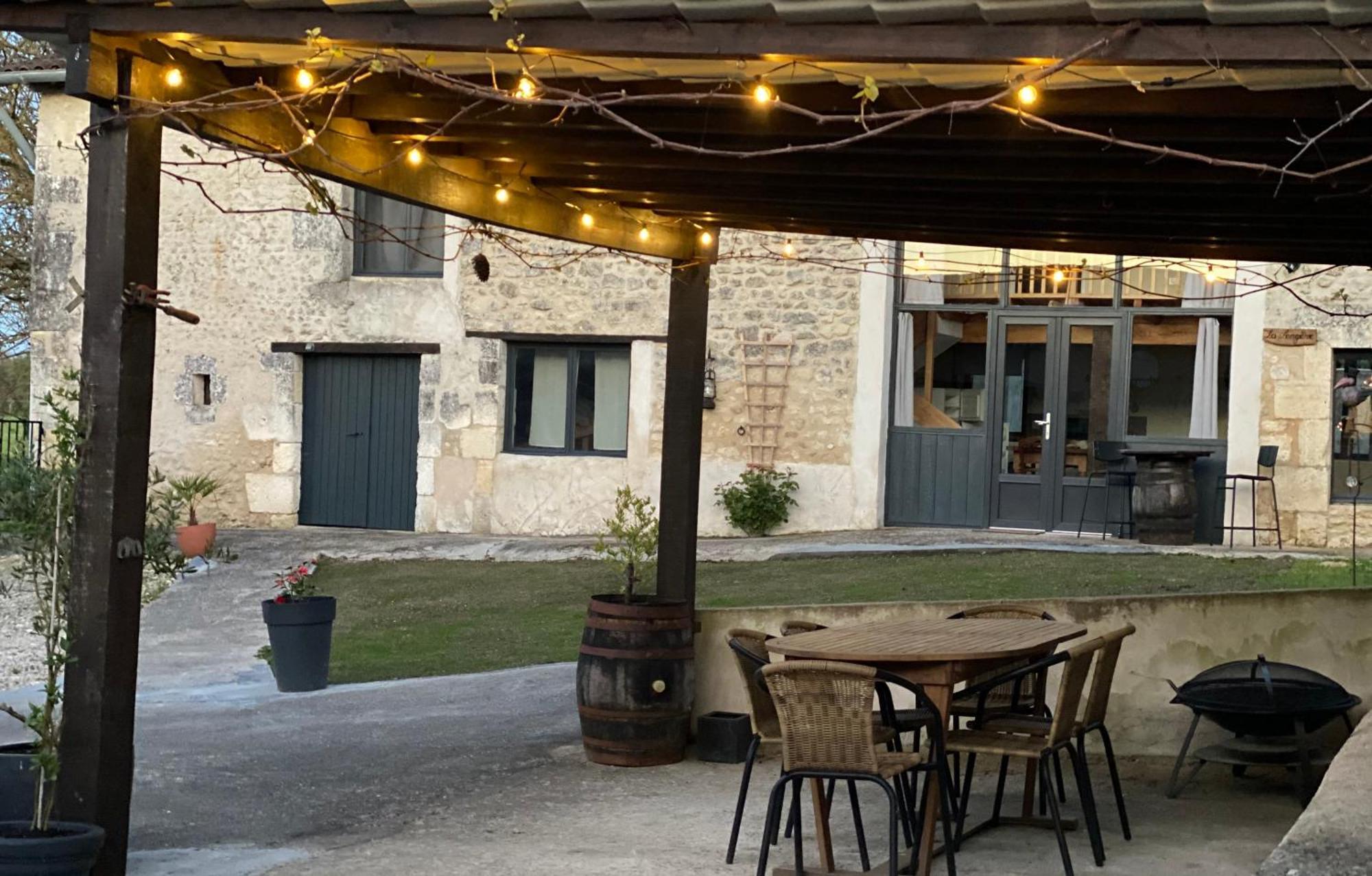 Metairie Des Gacheries Champagne-et-Fontaine Экстерьер фото