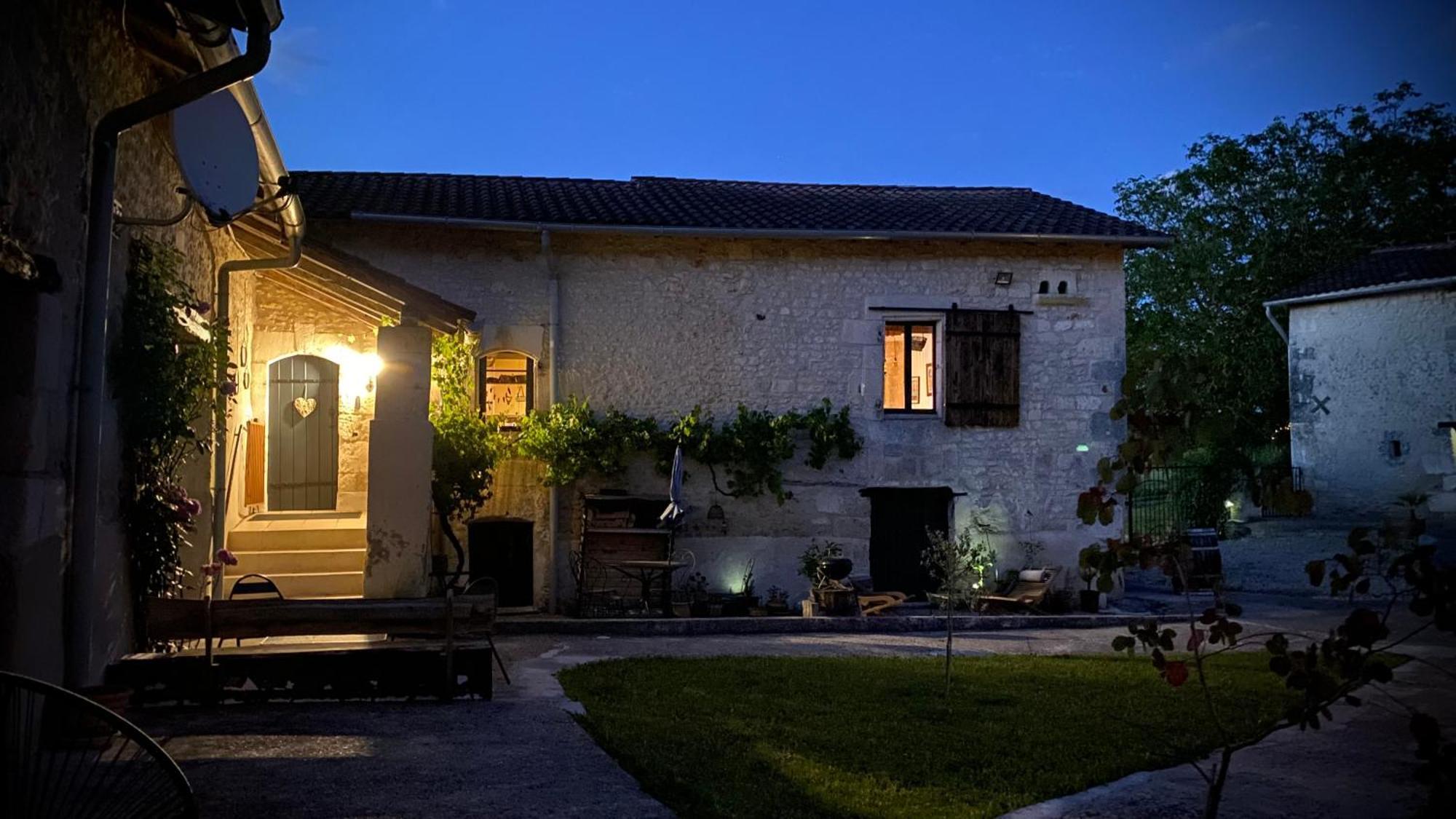 Metairie Des Gacheries Champagne-et-Fontaine Экстерьер фото