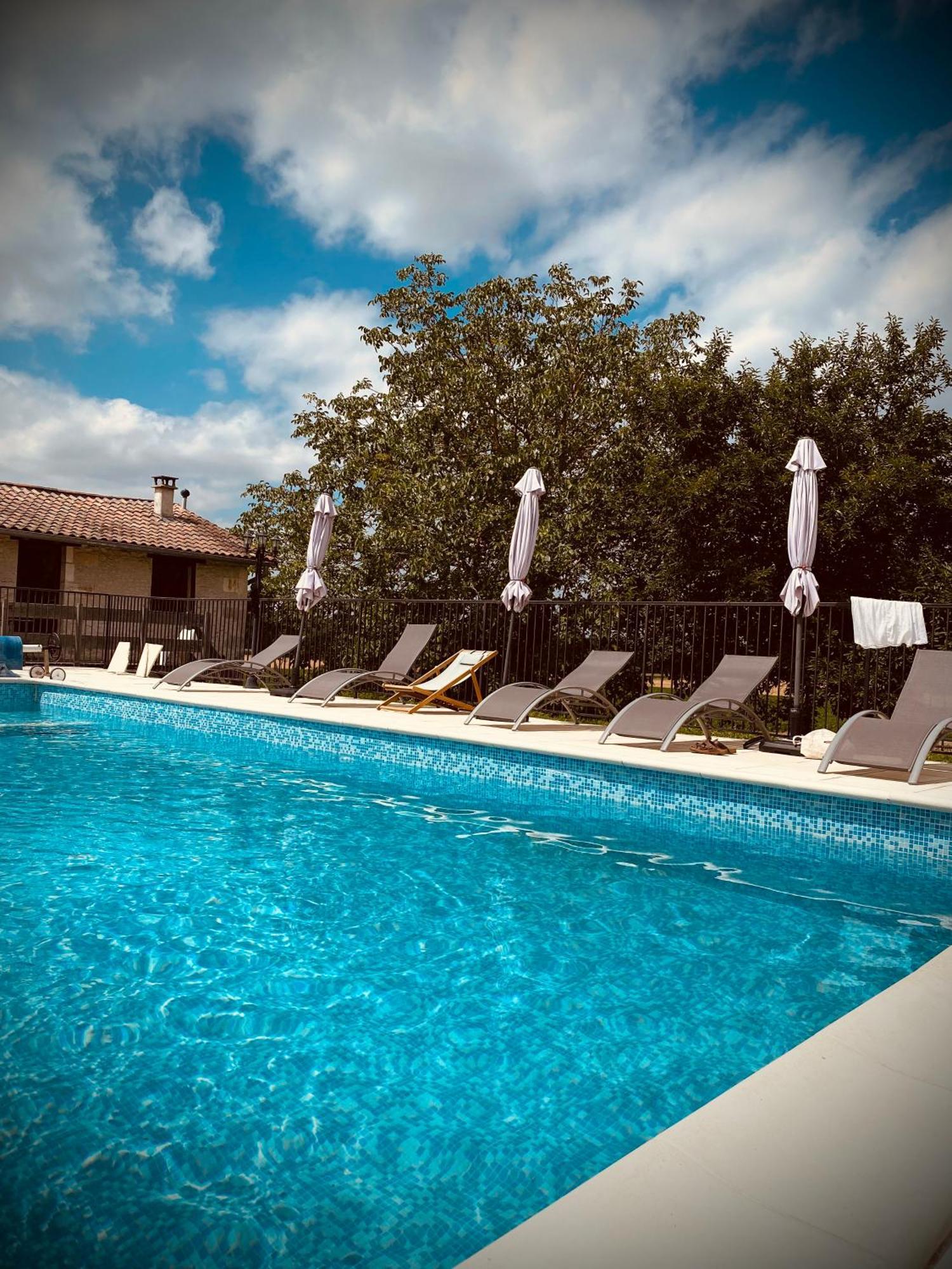 Metairie Des Gacheries Champagne-et-Fontaine Экстерьер фото