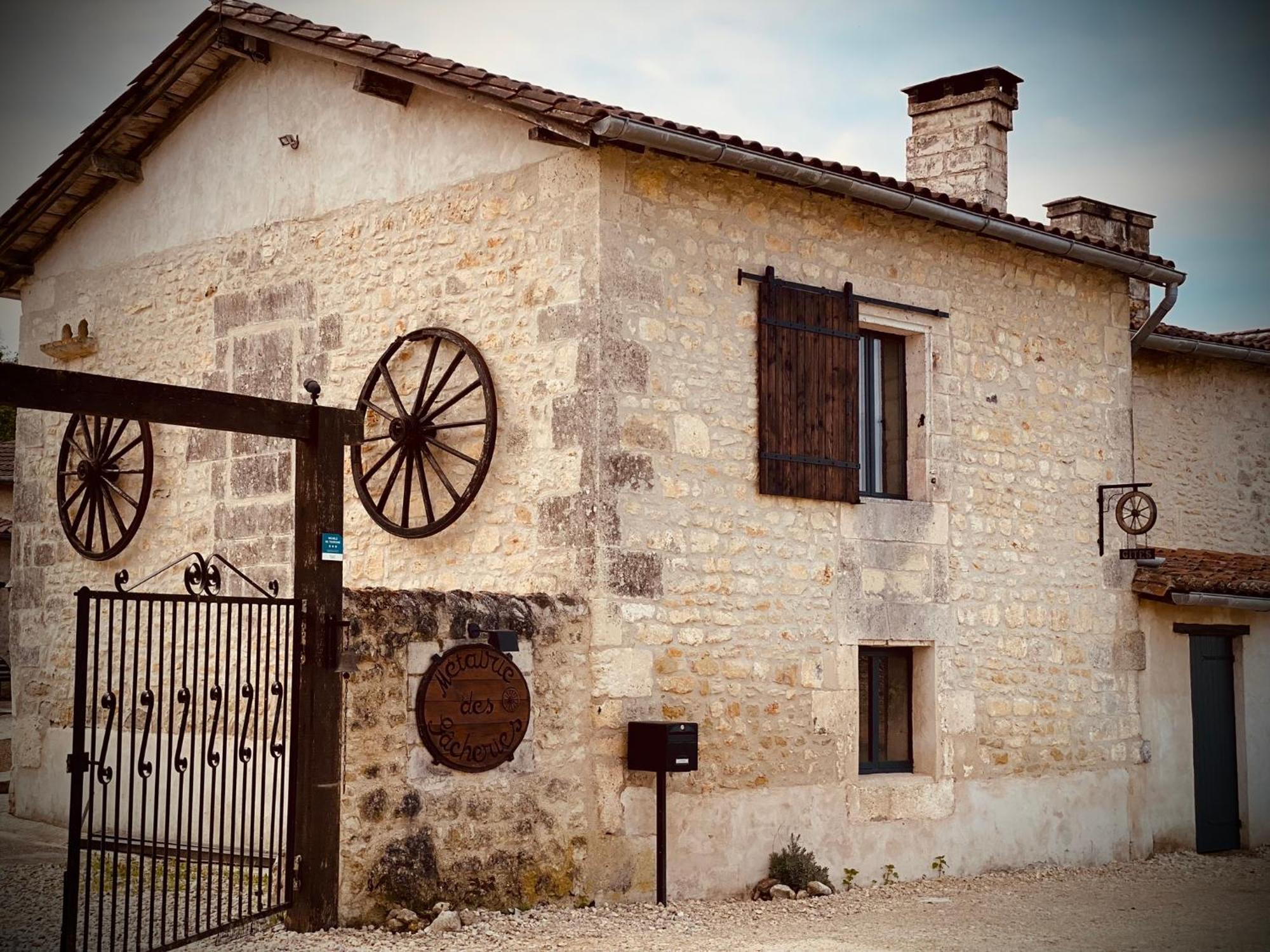 Metairie Des Gacheries Champagne-et-Fontaine Экстерьер фото